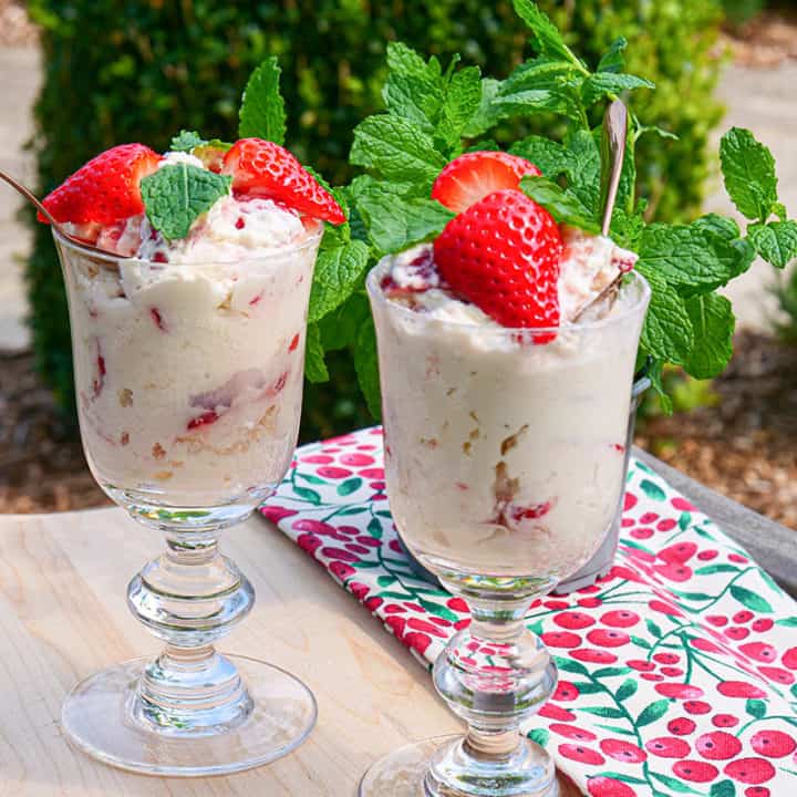 An easy Eton Mess Recipe that's a perfect no bake Summer dessert